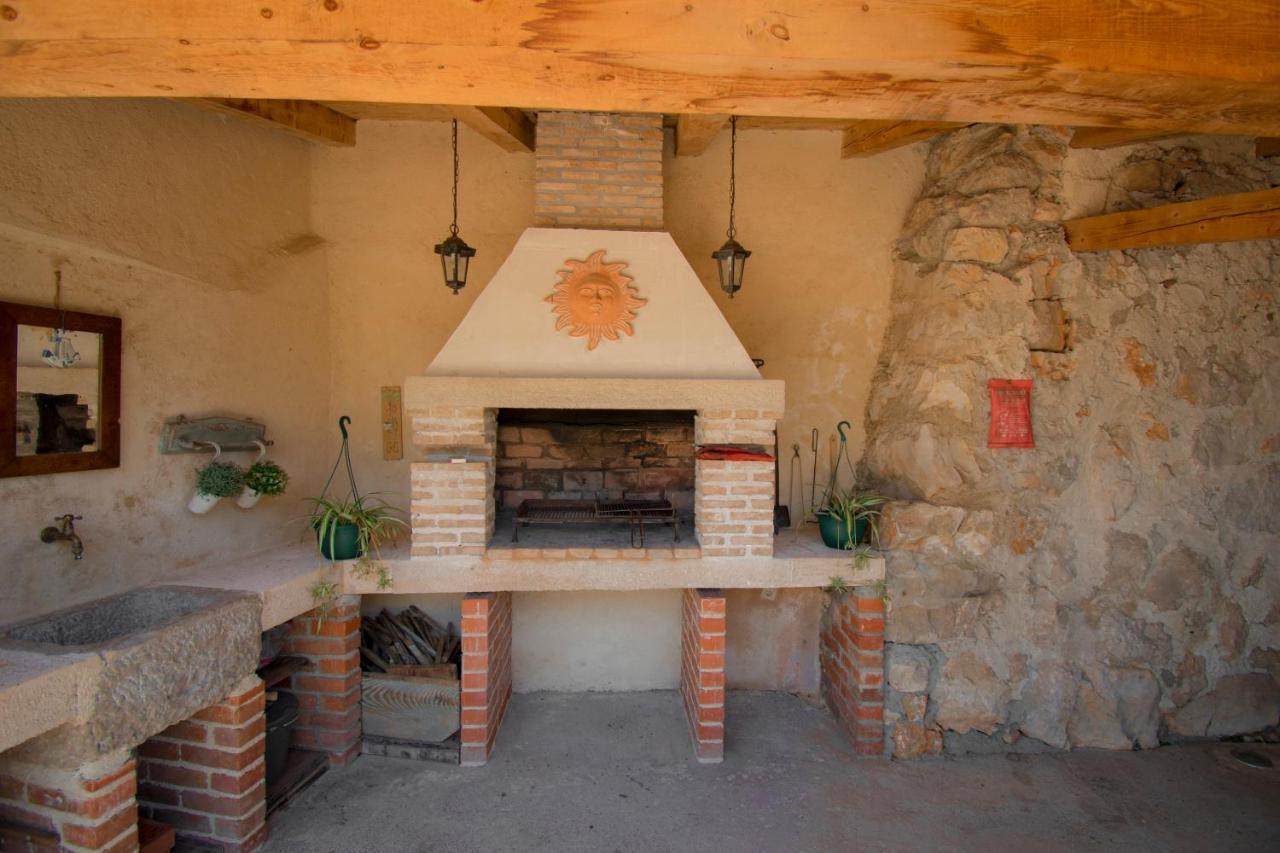 Villa Ca'Pietra, Rustic Stone House Malinska Zewnętrze zdjęcie